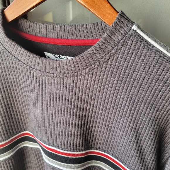 XG From 2009 Gray Striped Long Sleeved Crew Necked Shirt Mediun - Picture 9 of 10